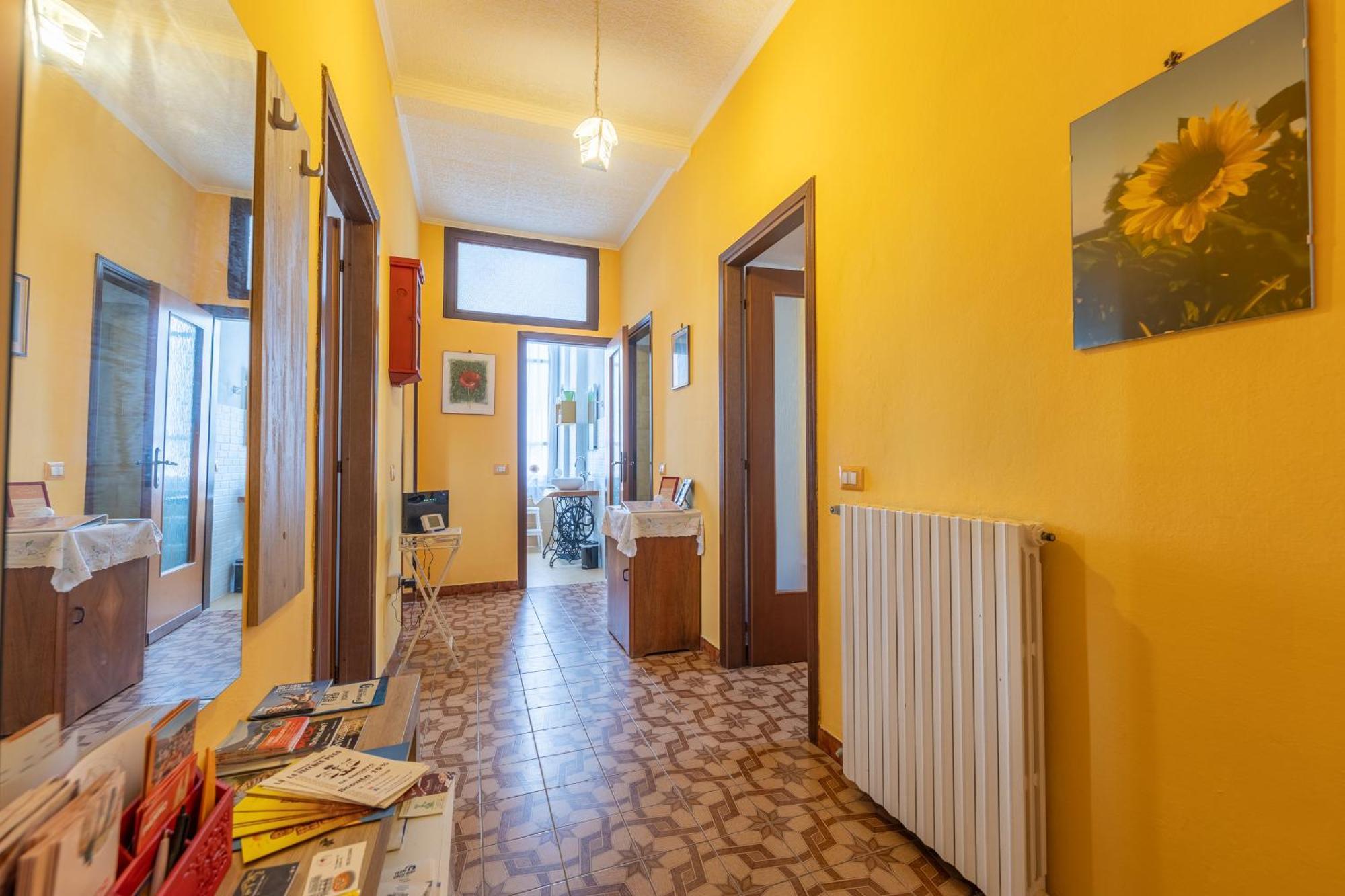 Casa Vacanza Dimora Vincenza Luino Bagian luar foto